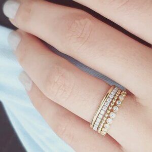 Like New 💖Delicate 14k Yellow Solid Gold Ring size 7 💖